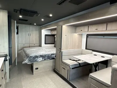 2027 Grand Design Lineage Series M photo 31