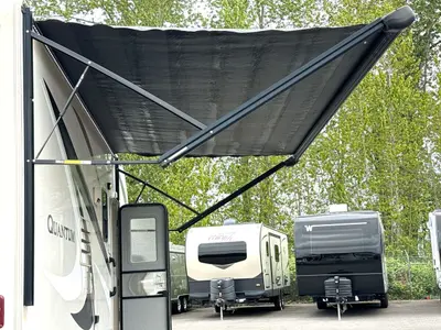 2017 Thor Motor Coach Quantum photo 15