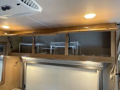 2017 Thor Motor Coach Quantum photo 31