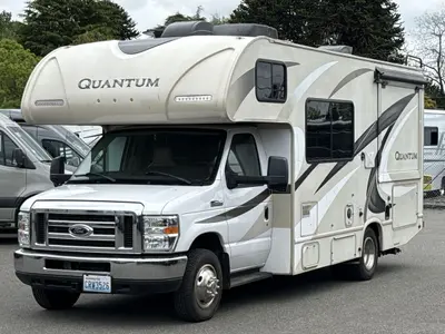 2017 Thor Motor Coach Quantum photo 5