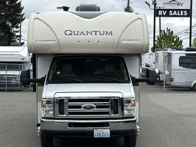 2017 Thor Motor Coach Quantum photo 4