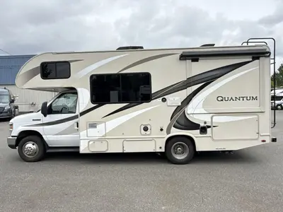 2017 Thor Motor Coach Quantum photo 6