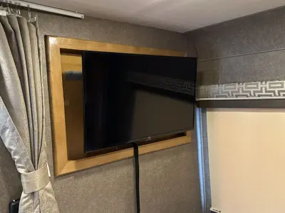 2017 Thor Motor Coach Quantum photo 48