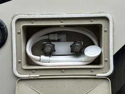 2017 Thor Motor Coach Quantum photo 17