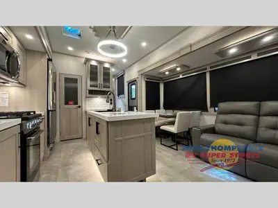 2025 Grand Design Solitude photo 8