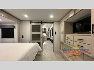 2025 Grand Design Solitude photo 17