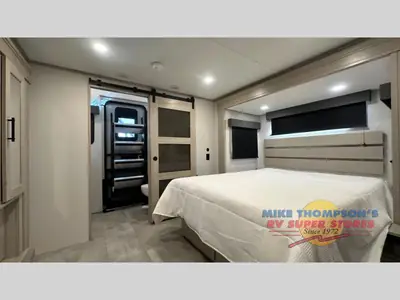 2025 Grand Design Solitude photo 15