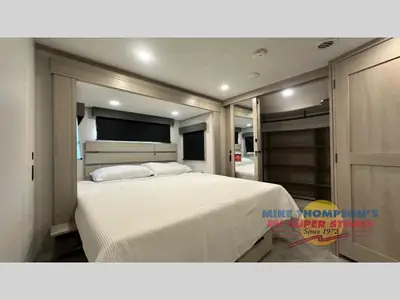 2025 Grand Design Solitude photo 22