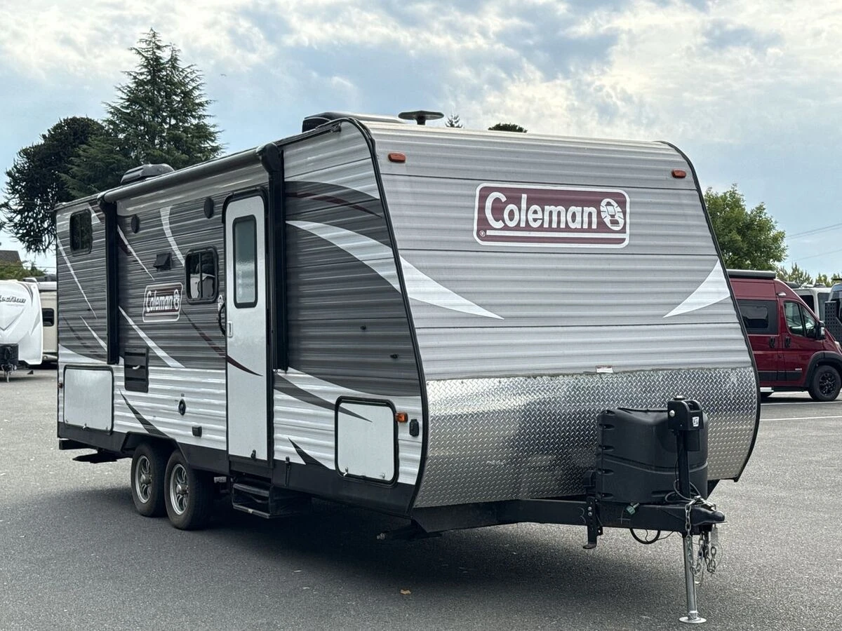 2018 Coleman Lantern exterior
