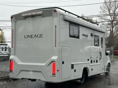 2026 Grand Design Lineage Series M photo 9