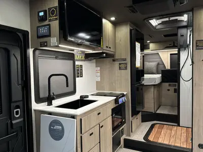 2026 Grand Design Lineage Series M photo 30