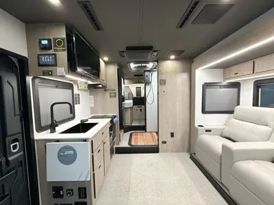 2026 Grand Design Lineage Series M photo 46