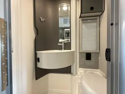 2027 Winnebago Ekko photo 38