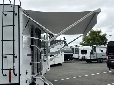 2026 Winnebago Thrive photo 18