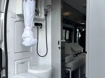 2026 Thor Motor Coach Rize photo 36