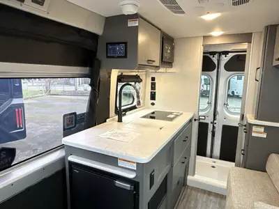 2026 Thor Motor Coach Rize photo 27