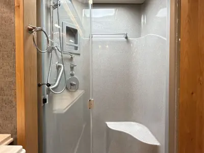 2021 Tiffin Motorhomes Phaeton photo 40