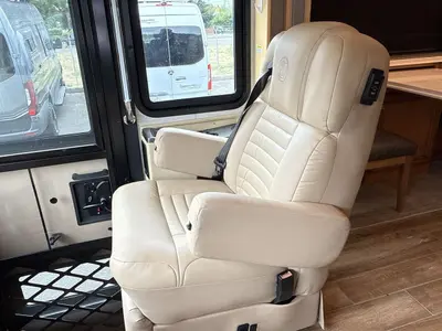 2021 Tiffin Motorhomes Phaeton photo 22