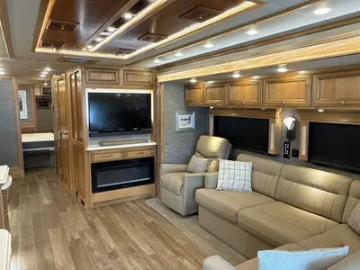 2021 Tiffin Motorhomes Phaeton photo 30