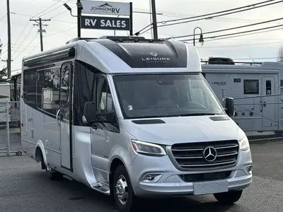 Used 2025 Leisure Travel Unity 24MB