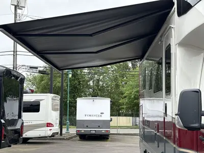 2027 Winnebago Navion photo 18