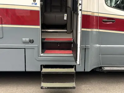 2027 Winnebago Navion photo 20