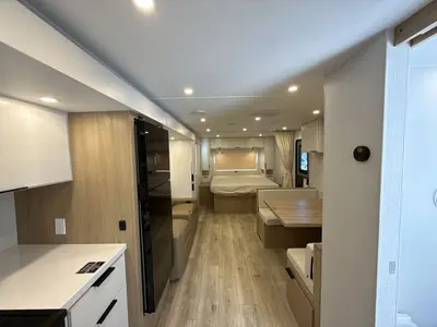 2026 Winnebago Thrive photo 37