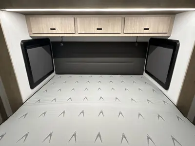 2026 Grand Design Lineage Series F photo 40
