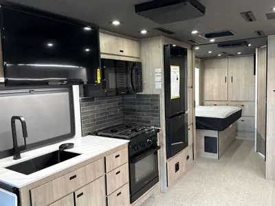 2026 Grand Design Lineage Series F photo 30