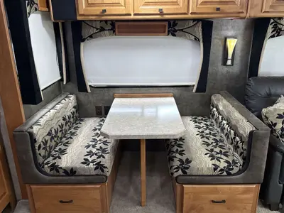 2011 Tiffin Motorhomes Allegro photo 48