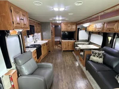 2011 Tiffin Motorhomes Allegro photo 43