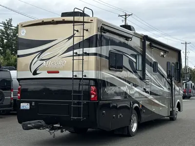 2011 Tiffin Motorhomes Allegro photo 9