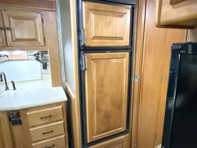 2011 Tiffin Motorhomes Allegro photo 28