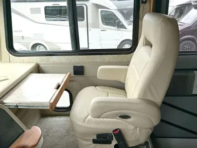 2011 Tiffin Motorhomes Allegro photo 21