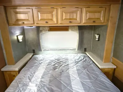 2011 Tiffin Motorhomes Allegro photo 36