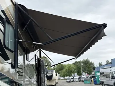 2011 Tiffin Motorhomes Allegro photo 16