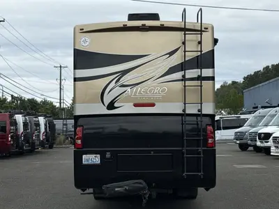 2011 Tiffin Motorhomes Allegro photo 8