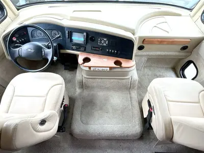 2011 Tiffin Motorhomes Allegro photo 41
