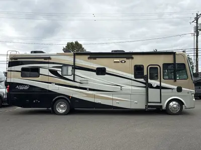 2011 Tiffin Motorhomes Allegro photo 6