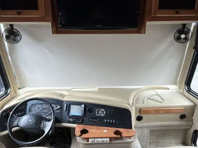 2011 Tiffin Motorhomes Allegro photo 42