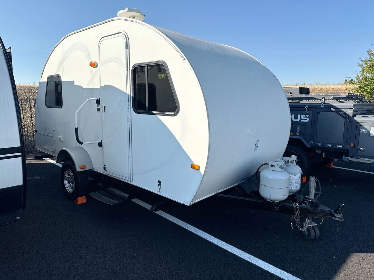 2009 Forest River R-pod exterior
