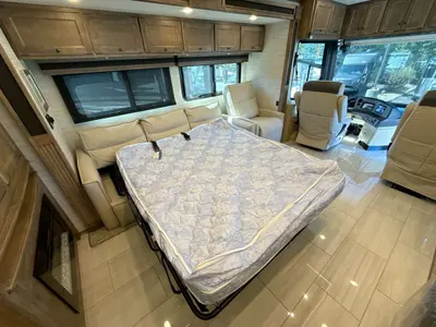 2026 Tiffin Motorhomes Allegro Red photo 40