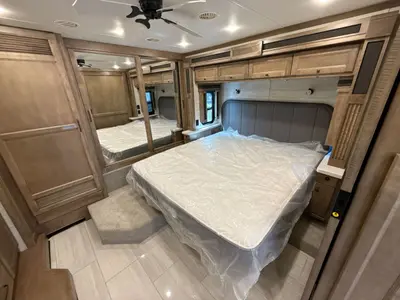 2026 Tiffin Motorhomes Allegro Red photo 36