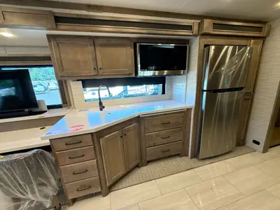 2026 Tiffin Motorhomes Allegro Red photo 32