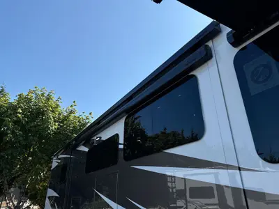 2026 Tiffin Motorhomes Allegro Red photo 12