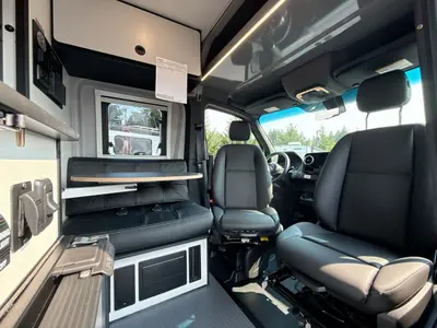 2027 Winnebago Revel photo 33