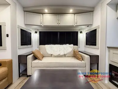 2026 Brinkley Model Z photo 10