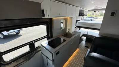 2019 Benchmark Vehicles Transit HR 4X4 photo 27