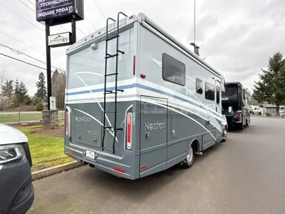 2025 Winnebago Navion photo 9