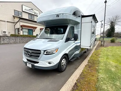 2025 Winnebago Navion photo 5